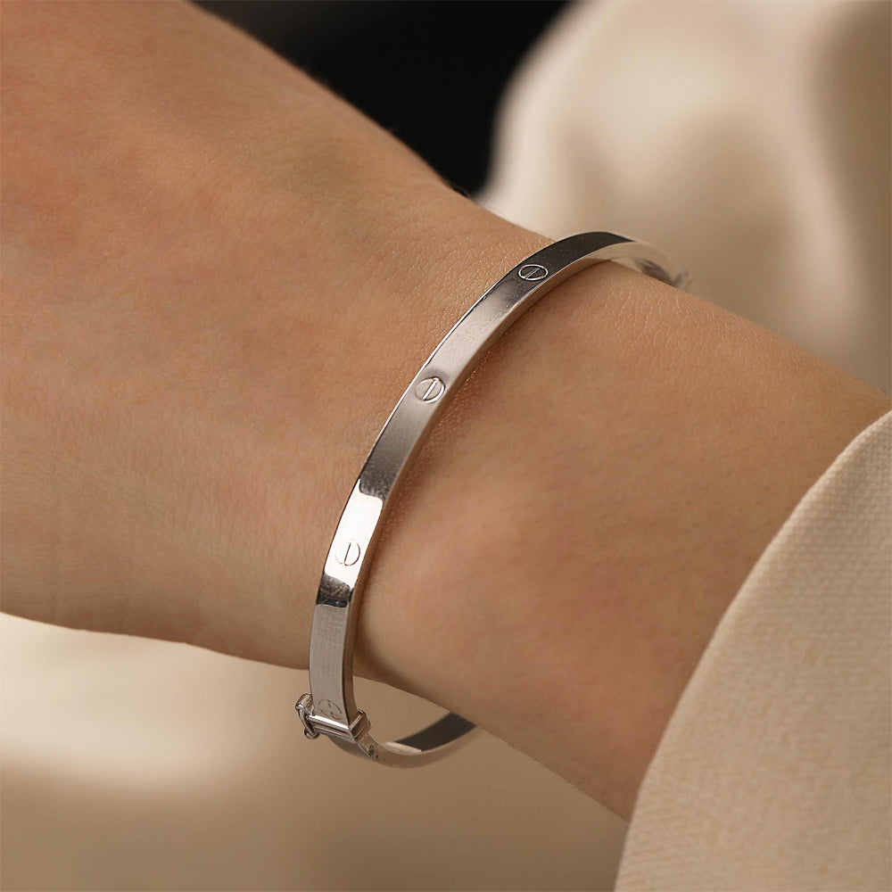 14K White Gold Oval Bracelet 7'' x 4mm