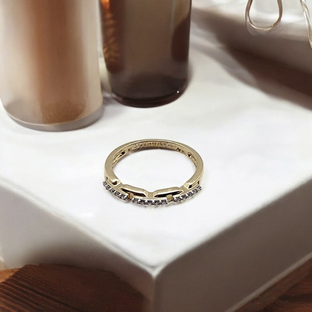 14K Yellow Gold 0.10Ct Round Diamond Ladies Band