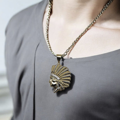 10K Yellow Gold Chieftain Pendant Necklace