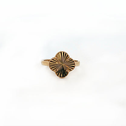 10K Yellow Gold Clover Ring Size 7.5