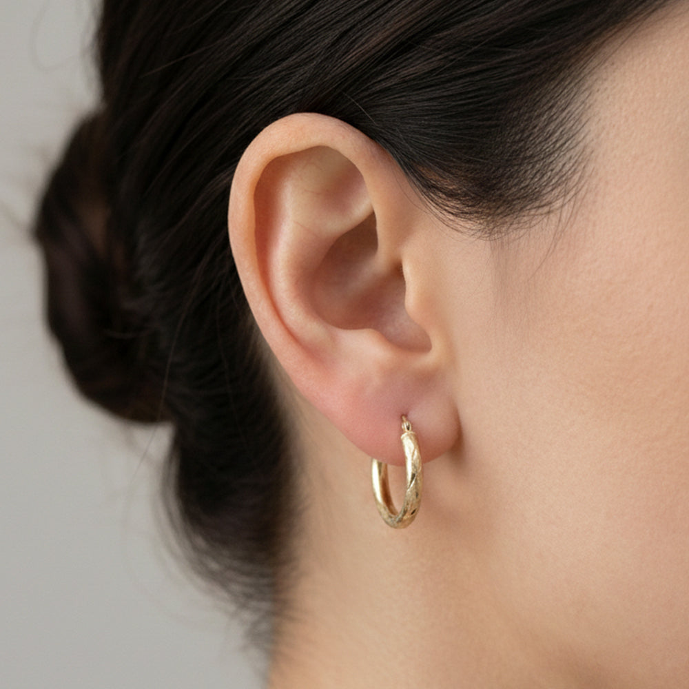 Classic Hoop Earring 10K 0.5